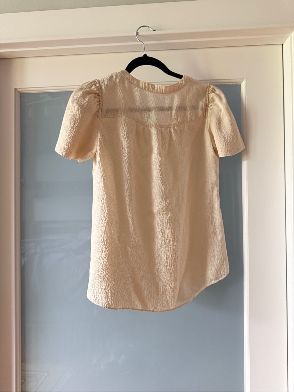 J.Crew Cream Textured Ruffle Trim Button Front Top Size S‎ - Picture 2 of 3